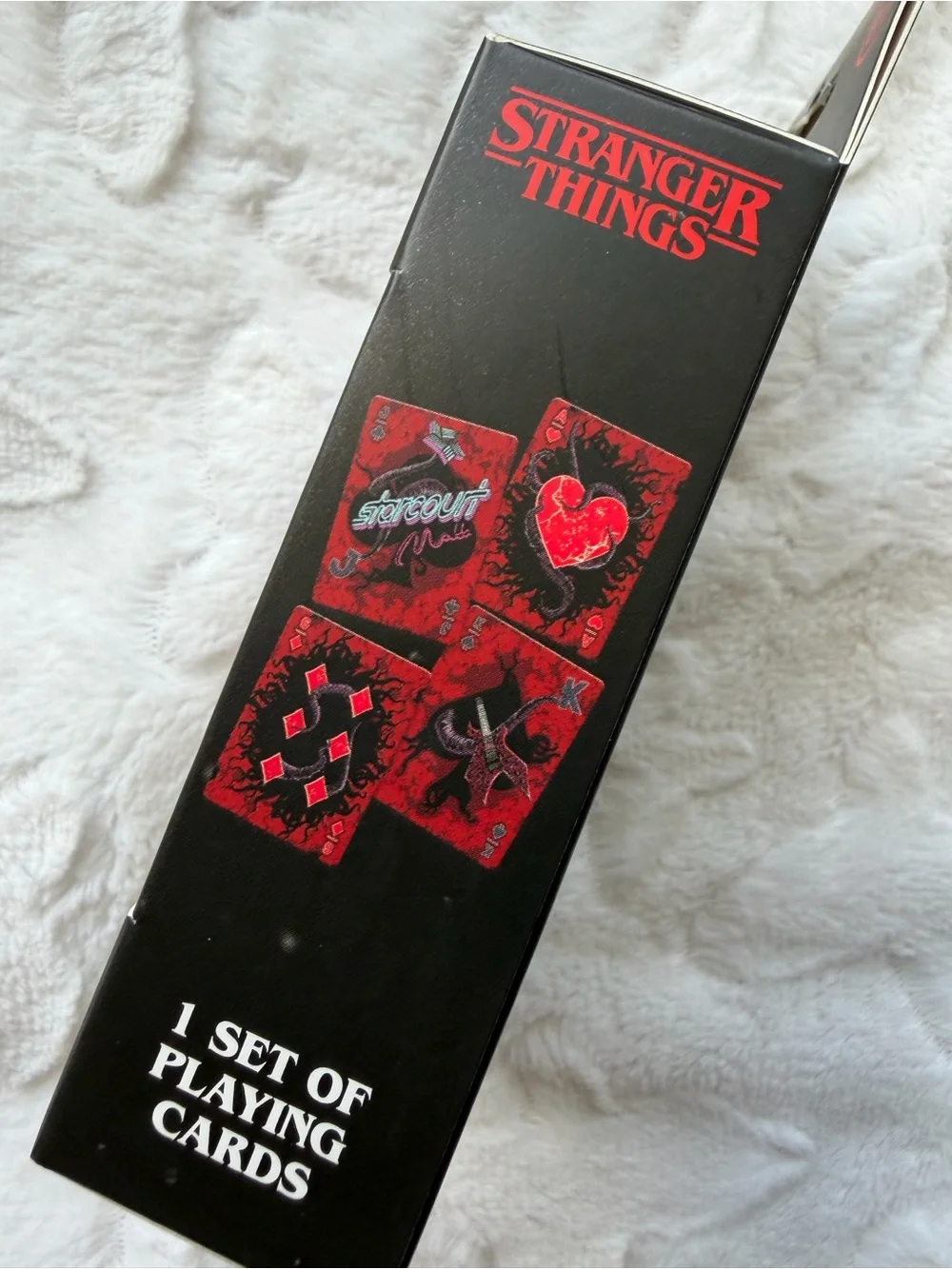 🎬 **NWT & SEALED!** 👾✨ Netflix Stranger Things Playing Card Deck – Metal box